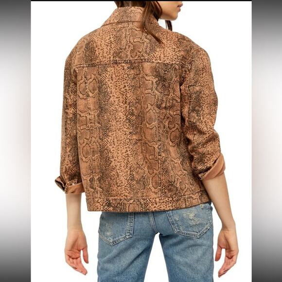 Free People Brown Snake Print Button Front Denim Trucker Jacket Size M - Picture 3 of 15